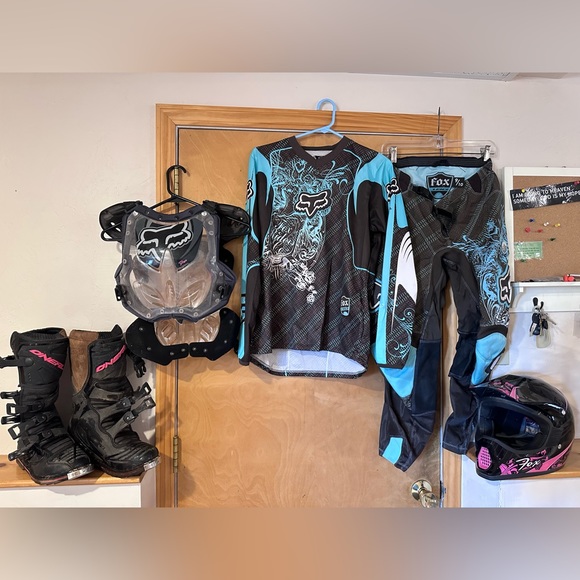 Motocross Gear - Picture 1 of 10